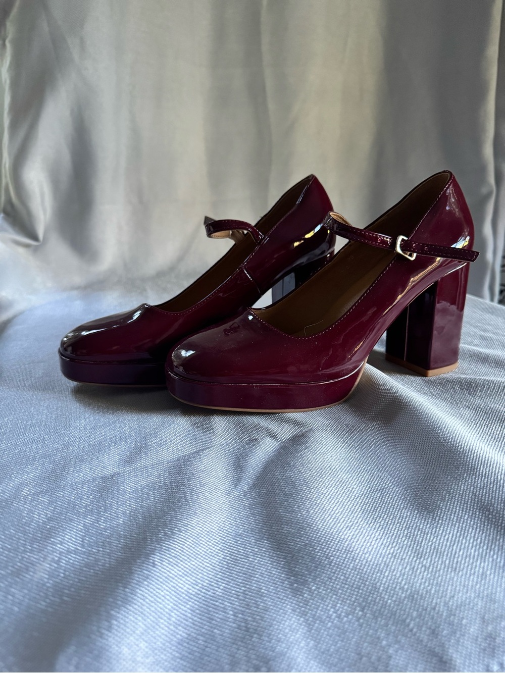 Steve Madden Patent Mary Jane Platform Pumps in Burgundy